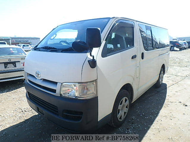 TOYOTA Regiusace Van