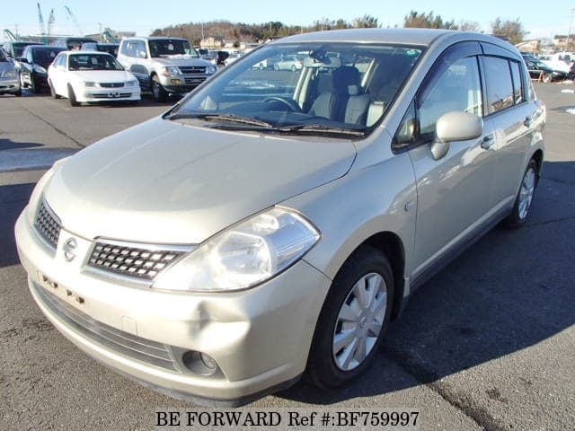 Nissan tiida 2004