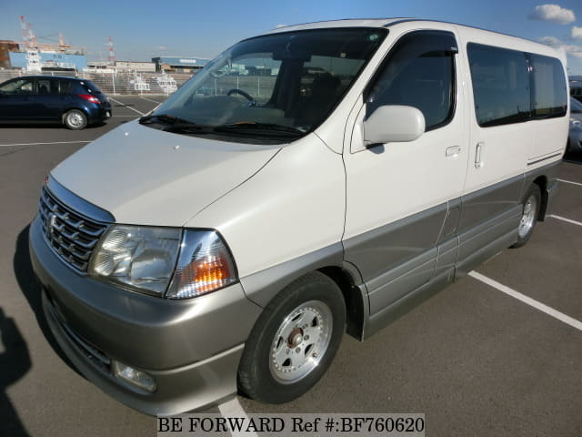 TOYOTA Grand Hiace