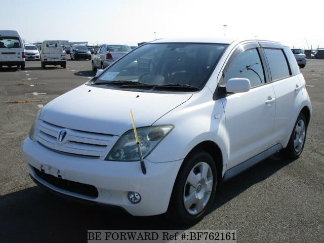 TOYOTA IST