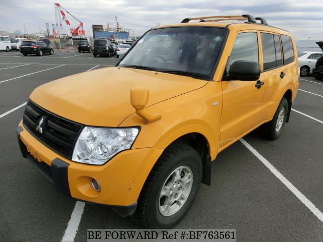 MITSUBISHI Pajero