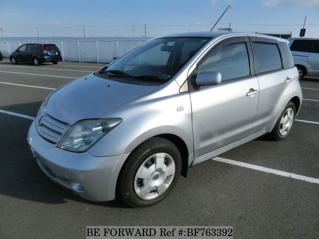 TOYOTA IST