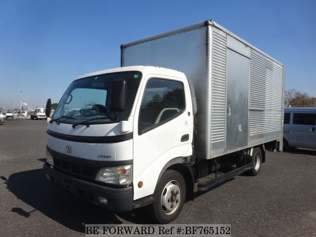 TOYOTA Dyna Truck