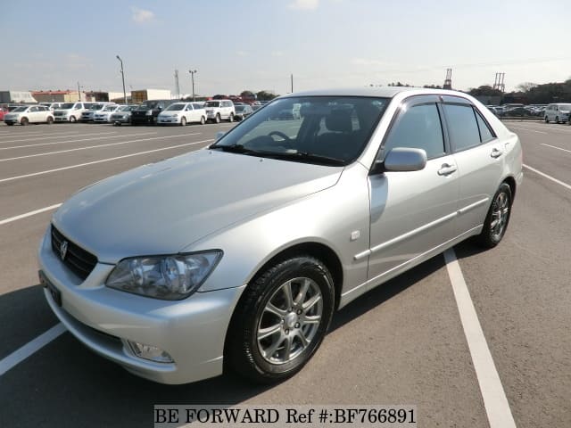 Toyota altezza 2005