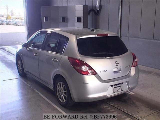 Nissan tiida axis