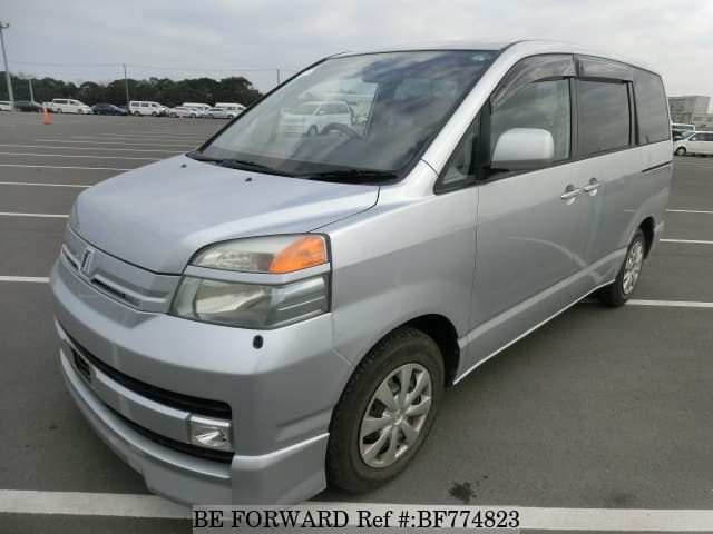 Used 2004 TOYOTA VOXY/TA-AZR60G for Sale BF774823 - BE FORWARD