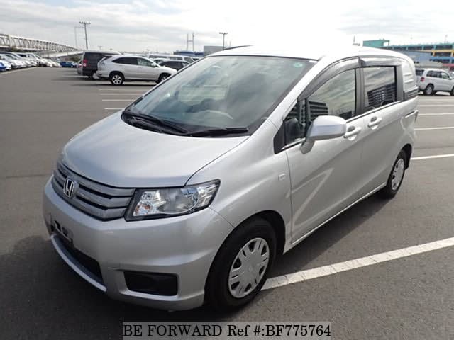 HONDA Freed Spike