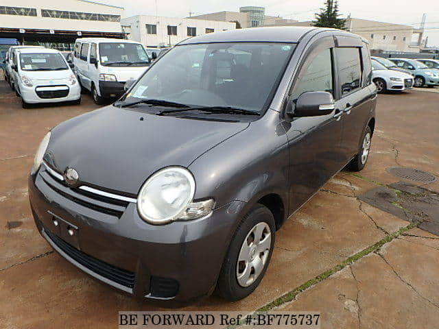 Toyota sienta ncp81g