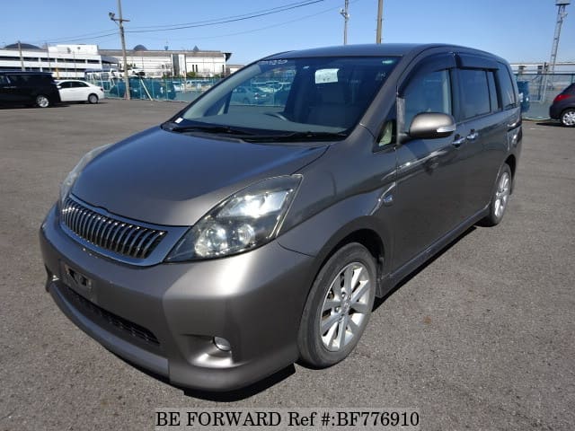 Toyota isis 2009