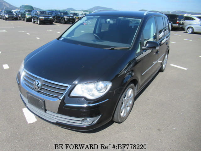 VOLKSWAGEN Golf Touran