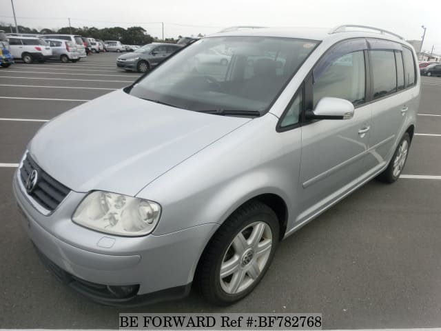 VOLKSWAGEN Golf Touran