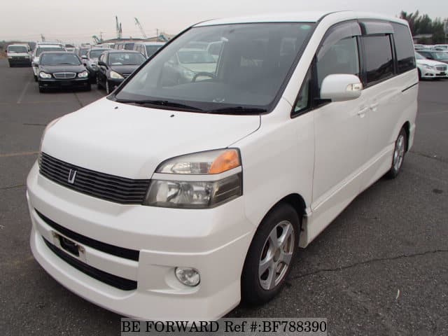 Toyota voxy 2001