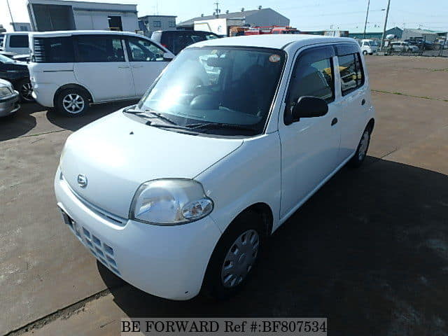 DAIHATSU Esse