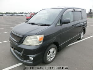 Used 2003 TOYOTA NOAH BF814175 for Sale