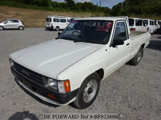 TOYOTA Hilux Truck