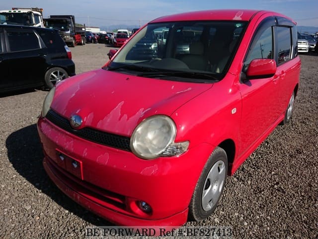 TOYOTA Sienta