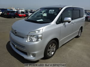 Used 2008 TOYOTA VOXY BF827342 for Sale