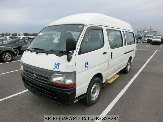 TOYOTA Hiace Commuter