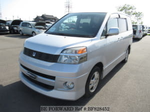 Used 2002 TOYOTA VOXY BF828452 for Sale