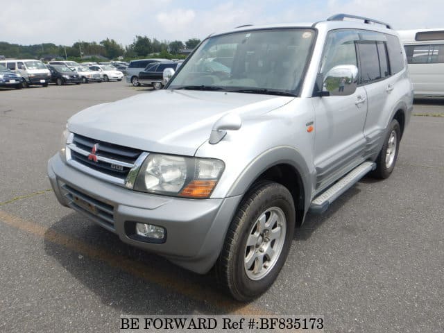 Mitsubishi pajero 2002