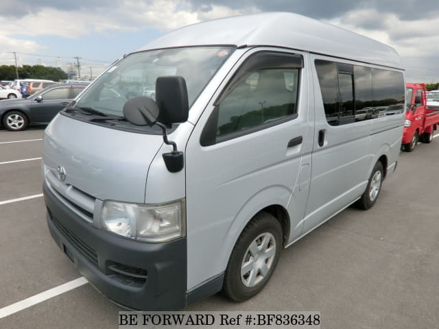 TOYOTA Regiusace Van