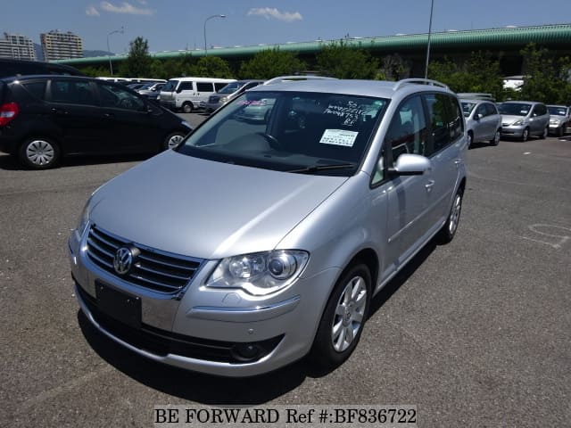 VOLKSWAGEN Golf Touran