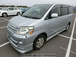 Used 2004 TOYOTA NOAH BF840343 for Sale