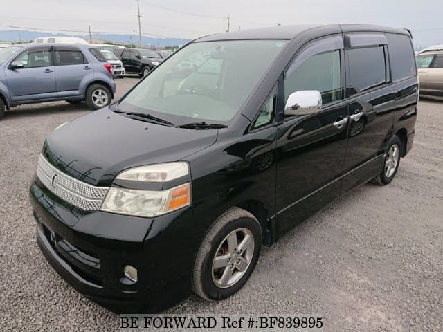 Toyota voxy 2005