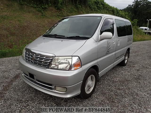 TOYOTA Grand Hiace