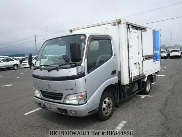 TOYOTA Dyna Truck