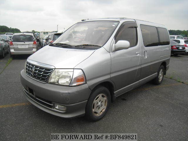 TOYOTA Grand Hiace