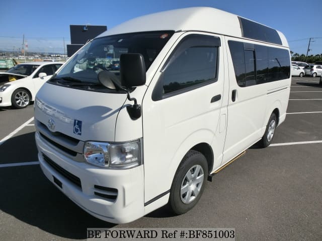 TOYOTA Regiusace Van