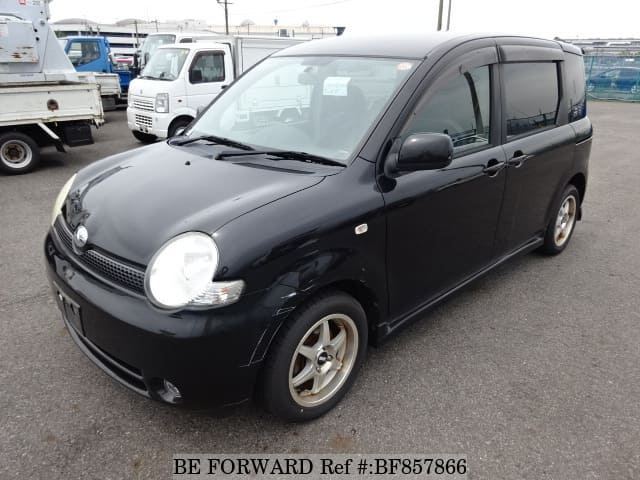 Toyota sienta 2004