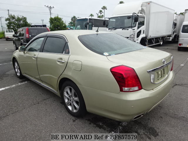 Toyota majesta urs206