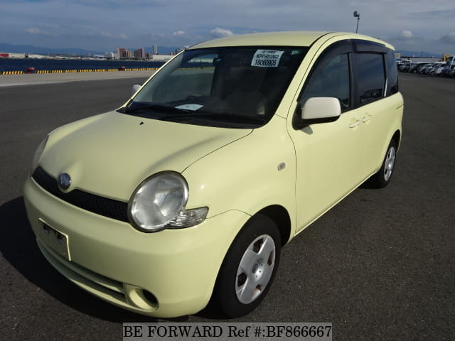 TOYOTA Sienta