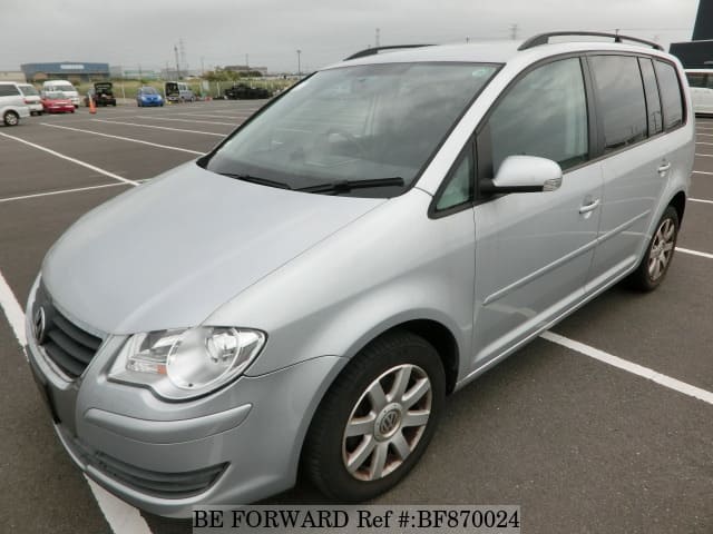 VOLKSWAGEN Golf Touran