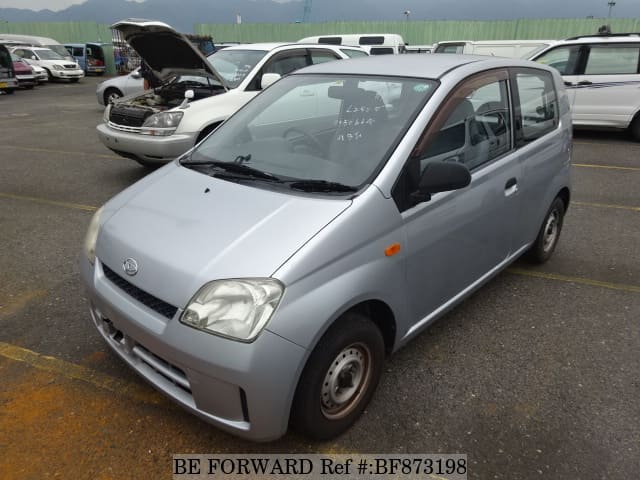 Daihatsu mira 2004