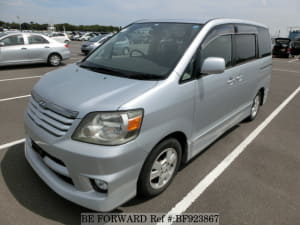 Used 2002 TOYOTA NOAH BF923867 for Sale