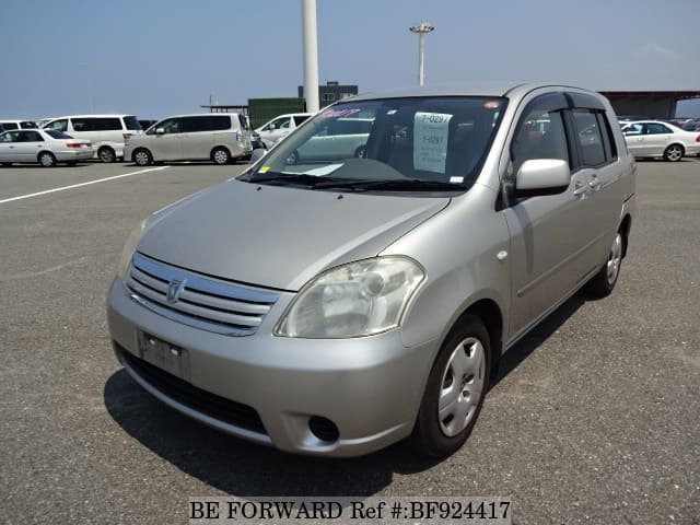 Toyota raum 2006