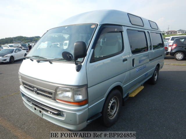 TOYOTA Hiace Commuter