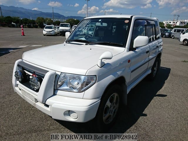 Mitsubishi pajero io 2000