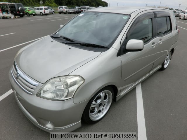 TOYOTA Raum