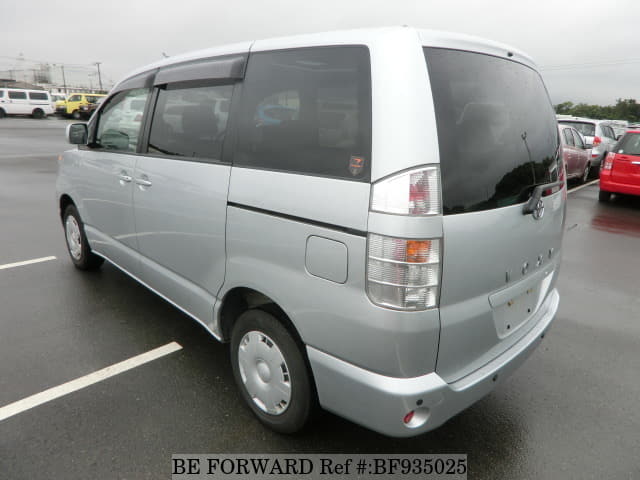 Toyota voxy 2002