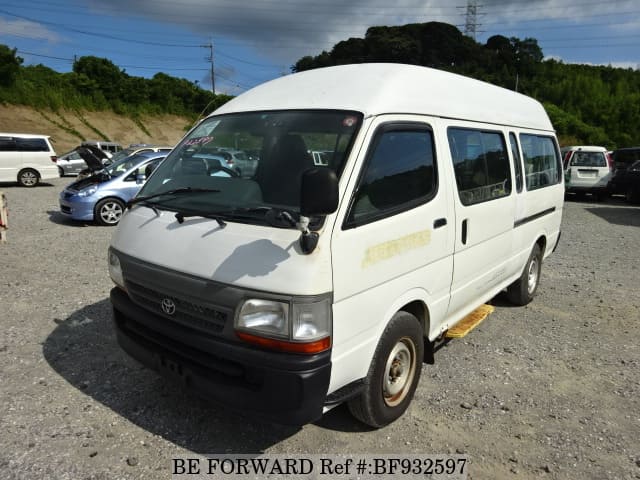 TOYOTA Hiace Commuter