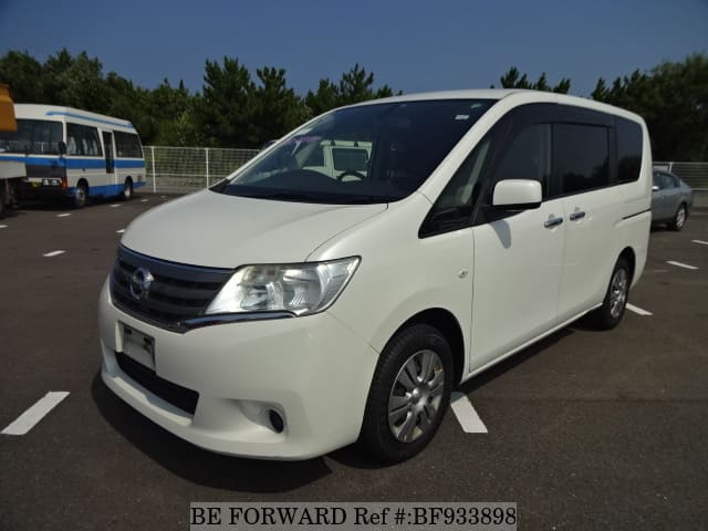Nissan serena 2011