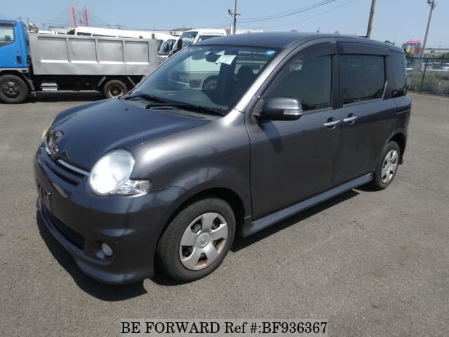 Toyota sienta 2010