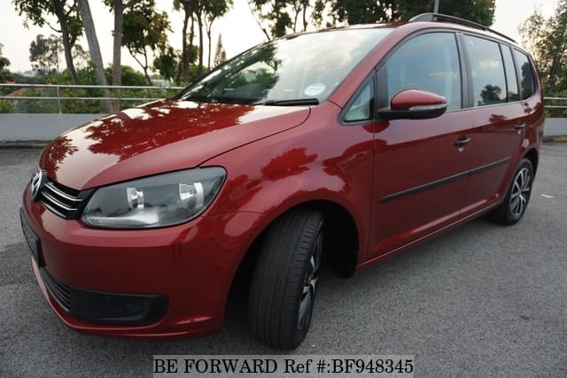 VOLKSWAGEN Touran