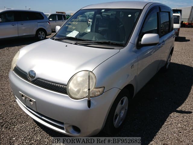 Toyota sienta 2003