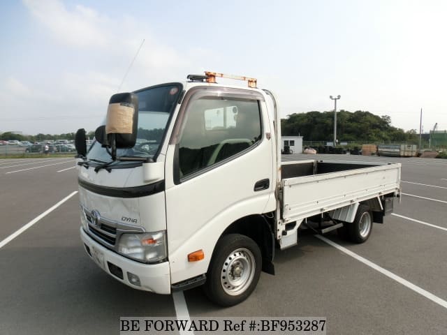 TOYOTA Dyna Truck