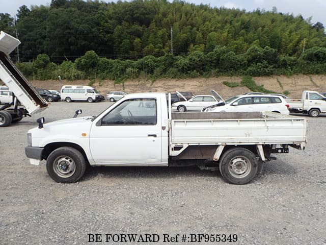 Nissan datsun 1990